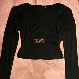 black long sleeve crop top